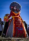 20251102-news-jb-marigoldparade-06.jpg