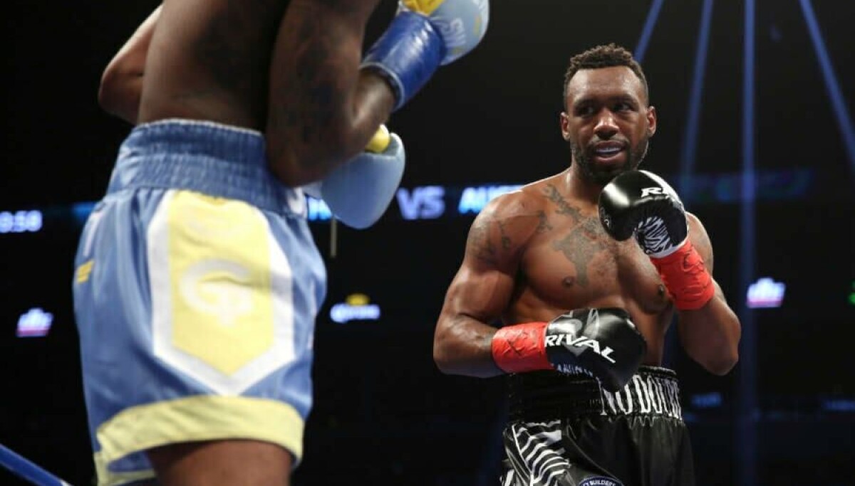 England's Bonner KO's Trout in stunning upset
