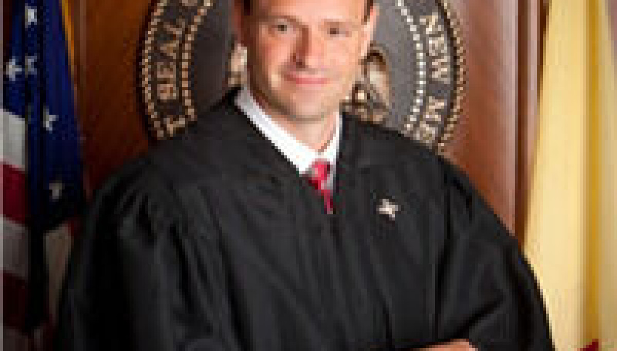 Judge Capper Court of Appeals' senior judge racks up 1,000 opinions, and counting ...