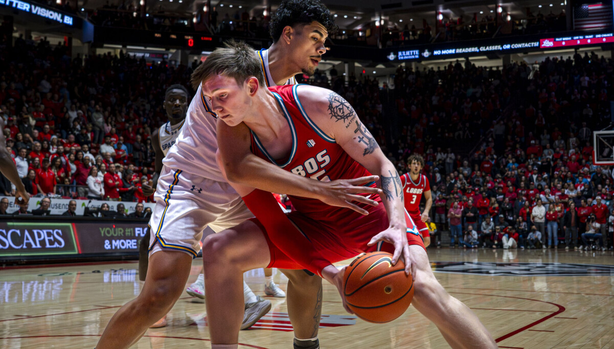 Emptying the Notebook: Inside job led Lobos to dominant Mountain West win