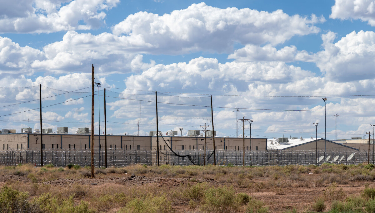 Defense attorney claims he was unwitting dupe in an inmate's narcotic smuggling scheme