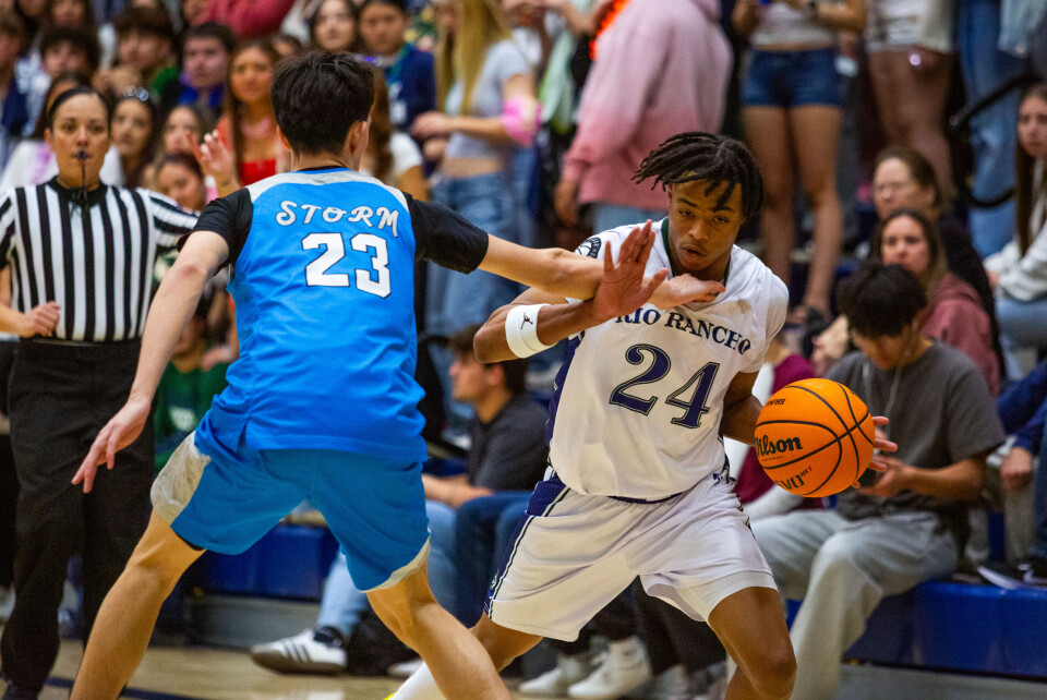 Brayden Davidson Rio Rancho Rio Rancho boys basketball beats Cleveland in Class 5A District 1 showdown