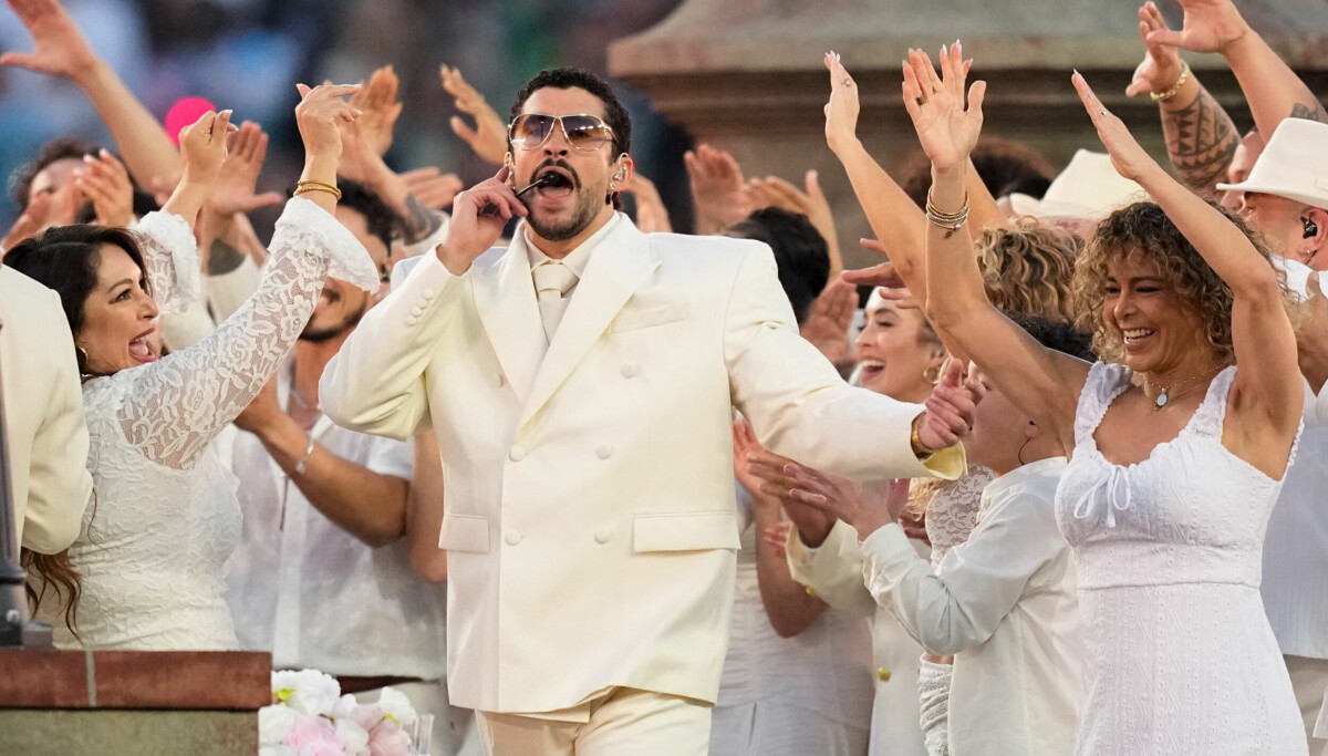 UNM to launch Bad Bunny fashion course this fall