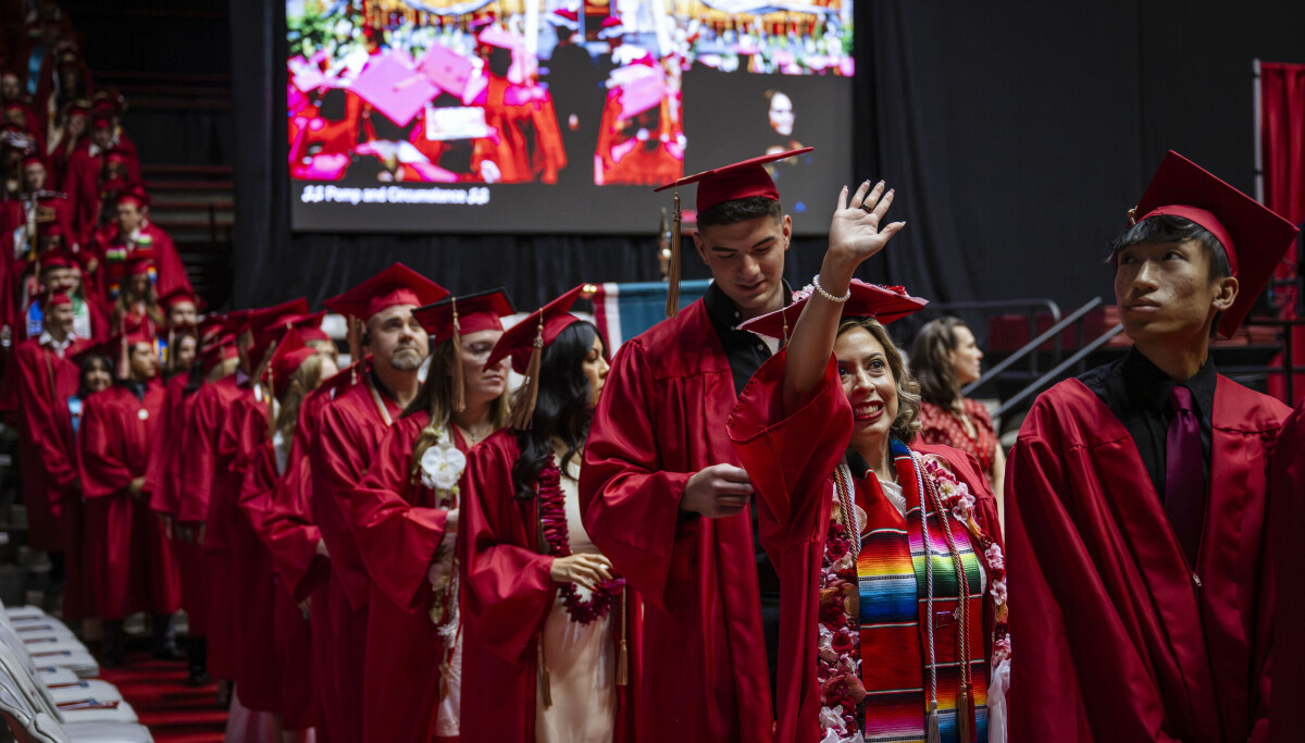 'I can't believe I finally did it': UNM confers more than 3,600 degrees at spring commencment