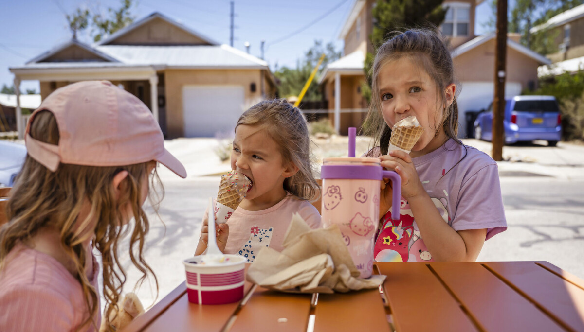 Pink Pony Soft Serve opens new location in Sawmill area