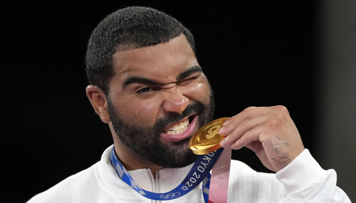 Olympic gold medalist Steveson debuts in UFC as historic favorite