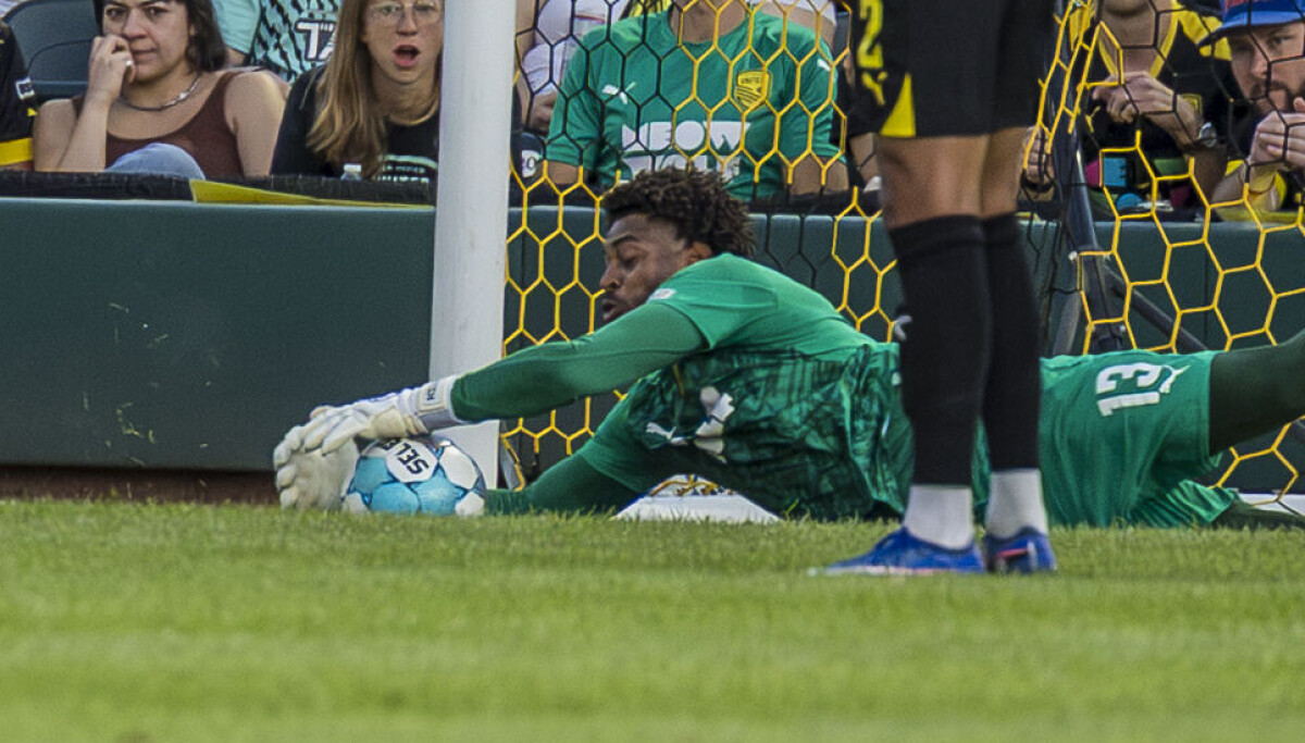 After another NM United shutout, Shakes deflects credit to others