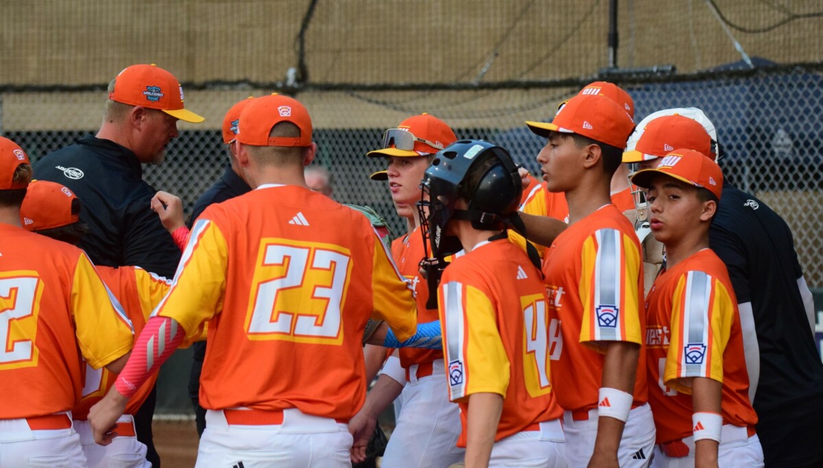 Roadrunner loses heartbreaker to Whitefish Bay