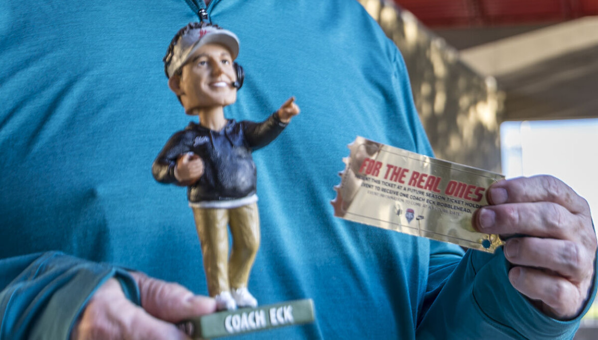 Lobo fans turn out for Jason Eck bobbleheads