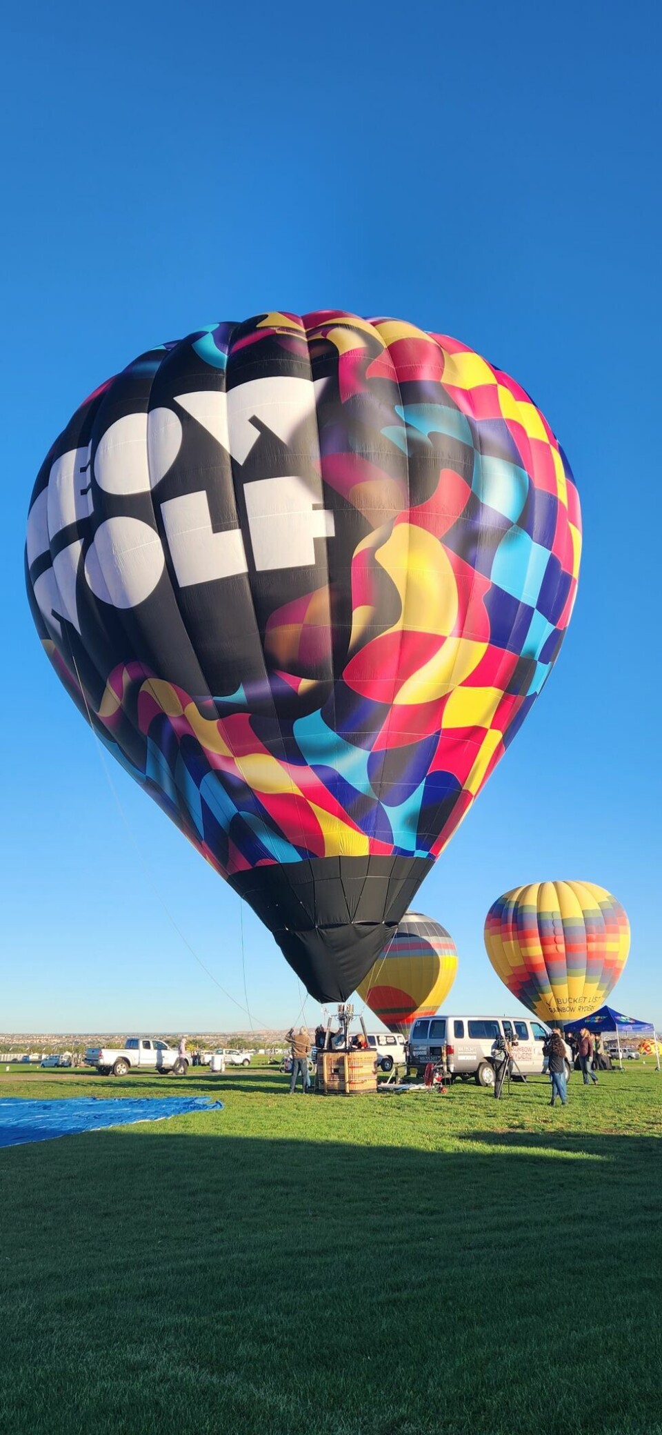 A whole new dimension: Meow Wolf unveils its Skyworm hot air balloon ...