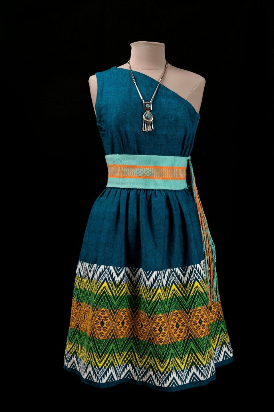 The threads that bind: Wheelwright looks at the fashion and family of a Native American art dynasty | | abqjournal.com The threads that bind: Wheelwright looks at the fashion and family of a Native American art dynasty | | abqjournal.com