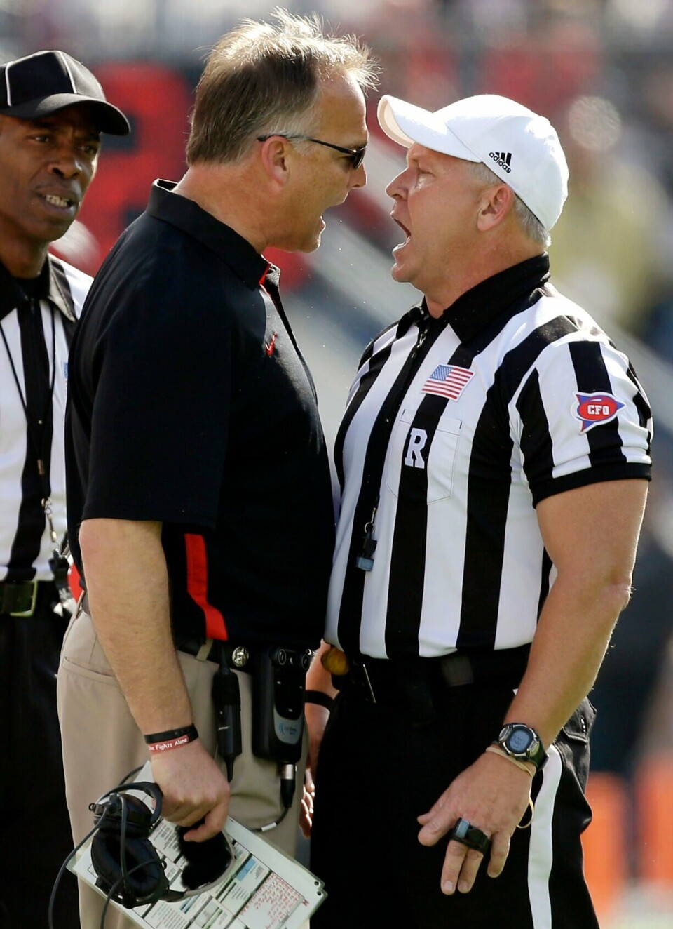 Michael Defee He went viral as college football's 'Beef Ref.' Now he's the Mountain ...