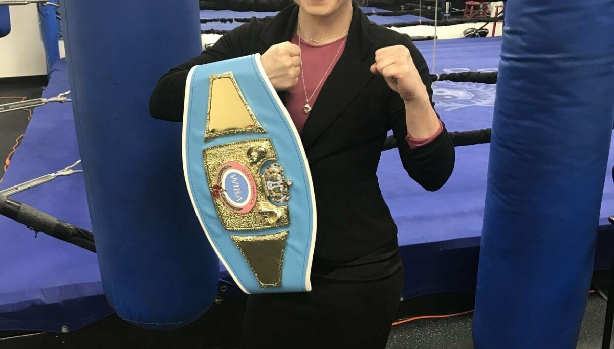 Lindenmuth outworks Rodriguez, claims WIBA flyweight title