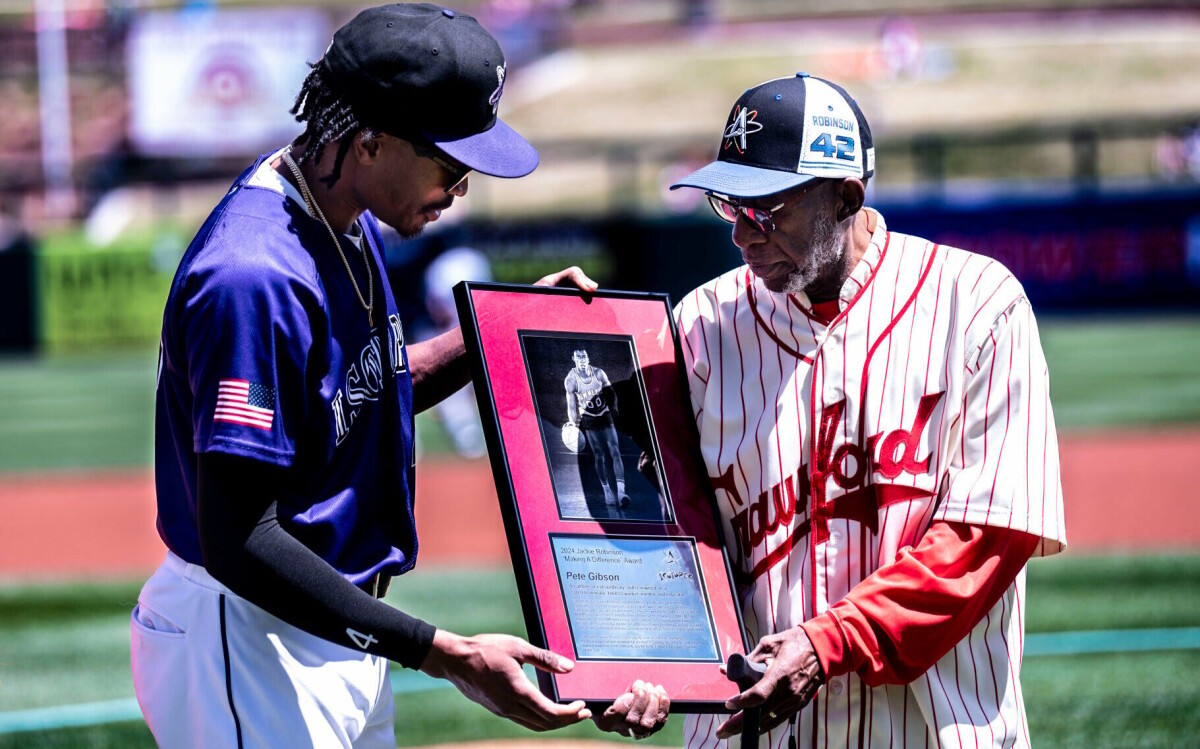 Josh Gibson soon to own several MLB records; Lobo legend Petie 