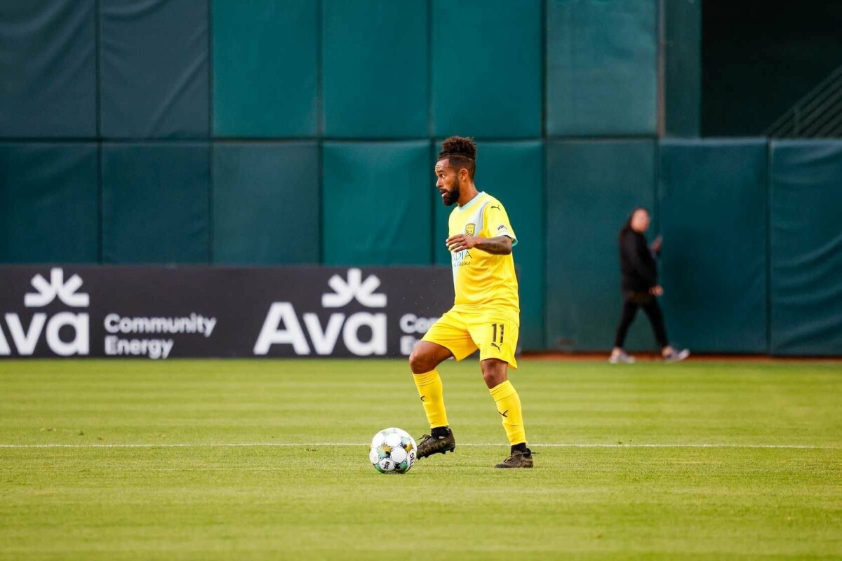 Q&A: Football really is life for United's Mukwelle Akale | Sports